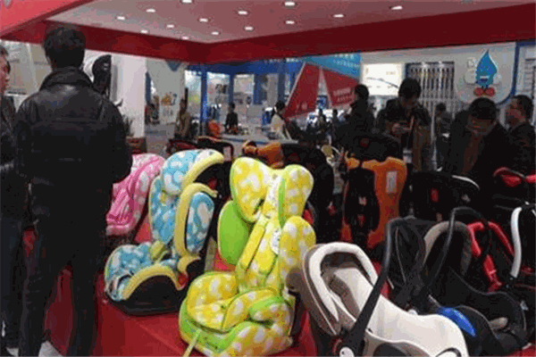 贝贝卡西儿童安全座椅